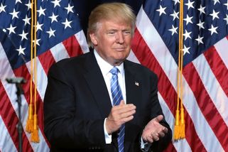 Evropa se stává skanzenem. Zatímco Trump těží jako smyslů zbavený, nám mizí fabriky i budoucnost - Médium.cz